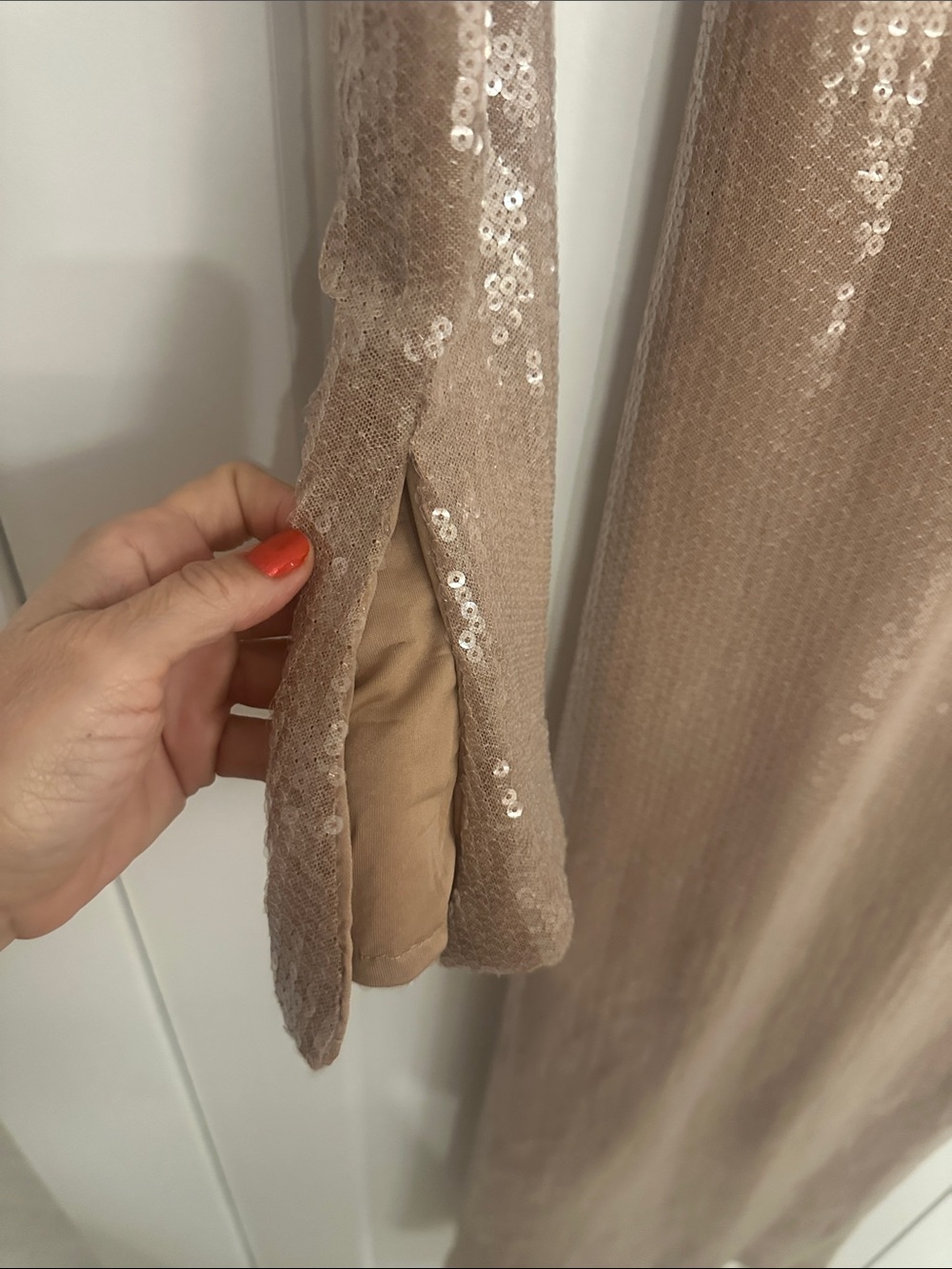 Mew Mews Sequin Long-Sleeve Midi Dress in Champagne Alix Earle Medium - Picture 6 of 9